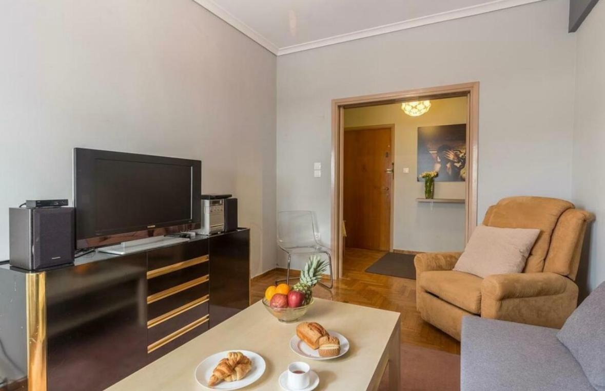 Holodek Apartments Goudi semi-basement Atene Esterno foto