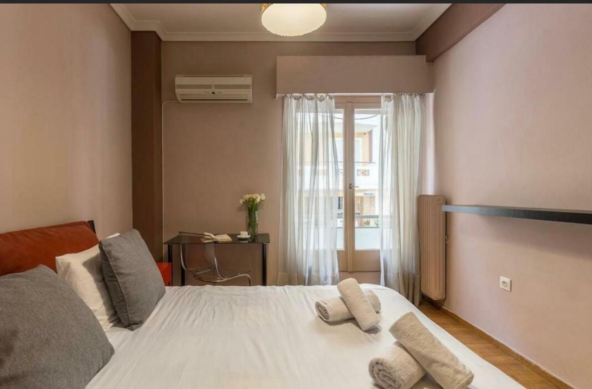 Holodek Apartments Goudi semi-basement Atene Esterno foto