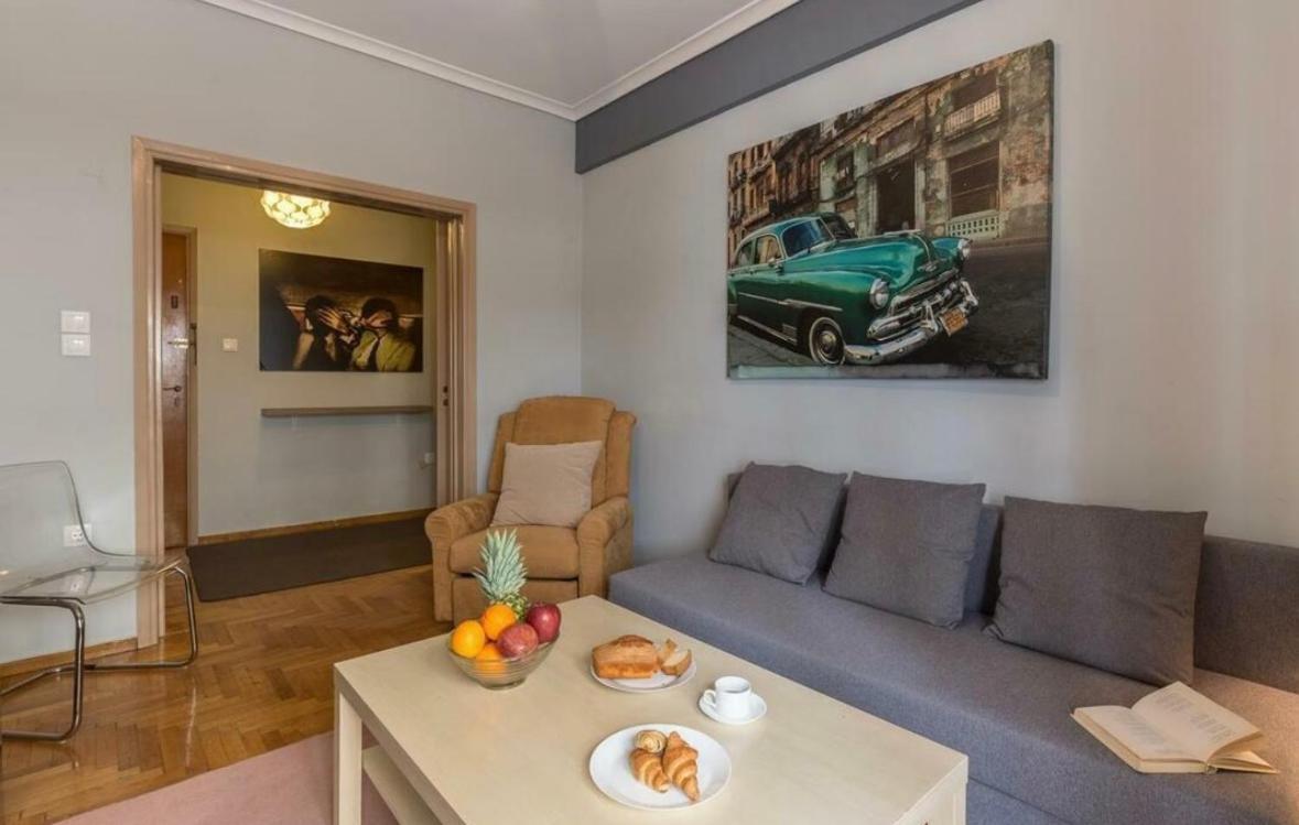 Holodek Apartments Goudi semi-basement Atene Esterno foto